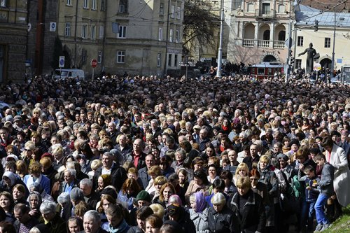  у Чернівцях відбулася традиційна молитовна хресна дорога.